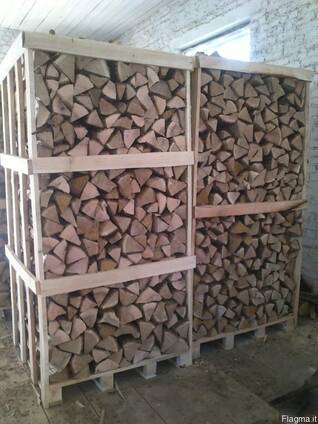 Chopped firewood, oak, ash (natural moisture)