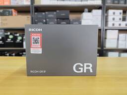 Fotocamera digitale Ricoh GR IV