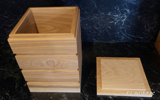 Urns for burial of ashes